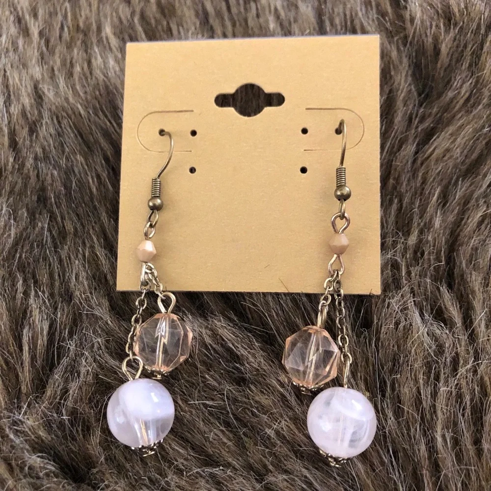 Vintage repurpose glass bead dangle earrings - Picture 2 of 4